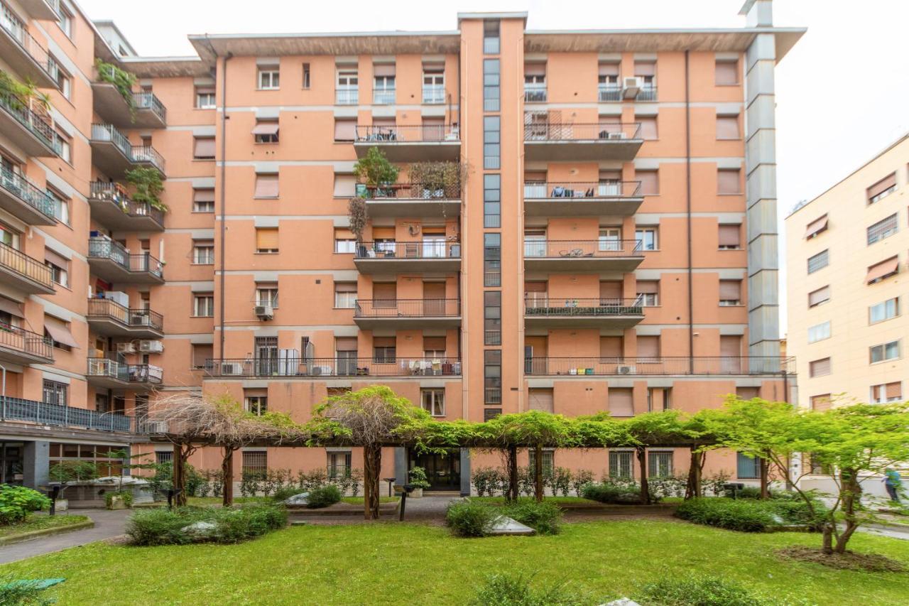 Housmart Milazzo 5 Apartment Болоня Екстериор снимка