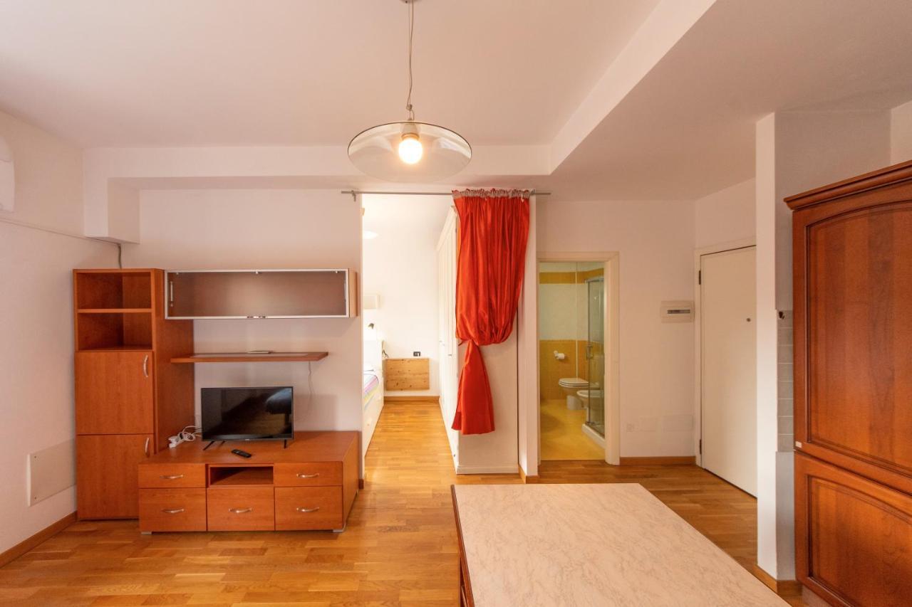 Housmart Milazzo 5 Apartment Болоня Екстериор снимка