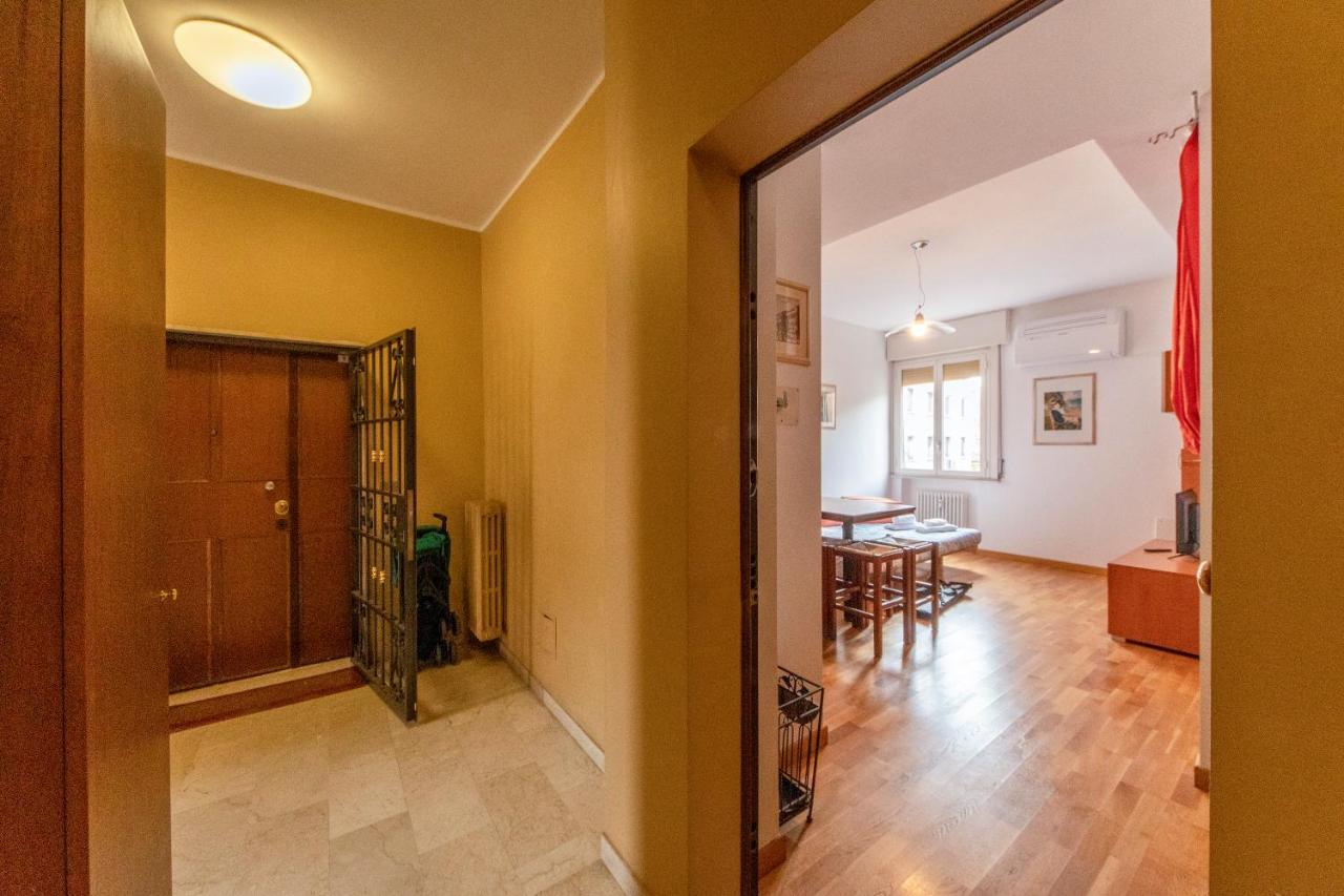 Housmart Milazzo 5 Apartment Болоня Екстериор снимка