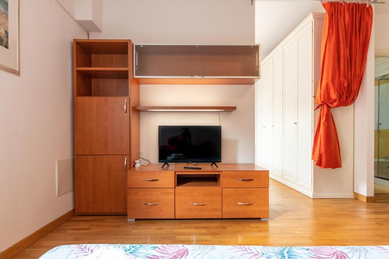 Housmart Milazzo 5 Apartment Болоня Екстериор снимка